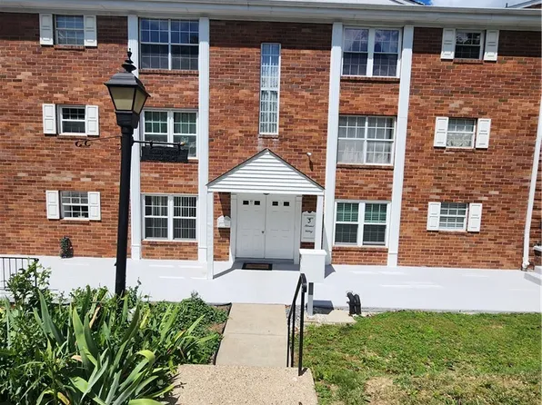 3 Hiland Valley Dr APT 306, Pittsburgh, PA 15229