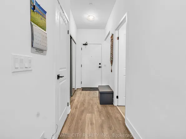 2489 Taunton Rd #219, Oakville, ON L6H 0L3