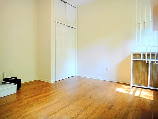 Rented by Balass Ralph, LREB | media 14