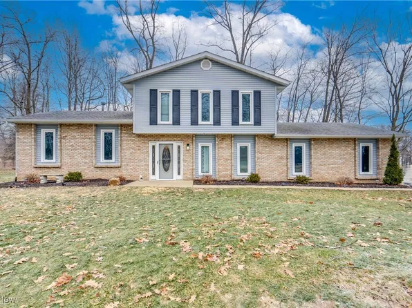 605 Billman St SW, Hartville, OH 44632