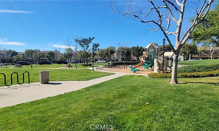 810 E Promenade #C — Photo 37
