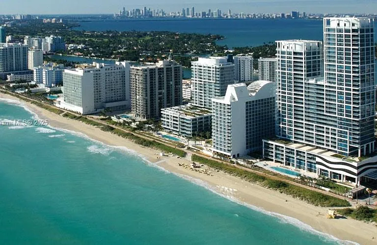 6801 Collins Ave #309 — Photo 3