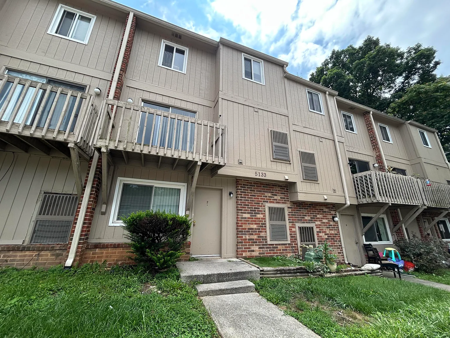 1 bed, 1.0 bath, 700 sqft, $1,000 — Photo 1