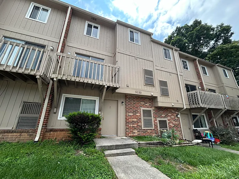 5133 Overland Dr #F — Photo 1