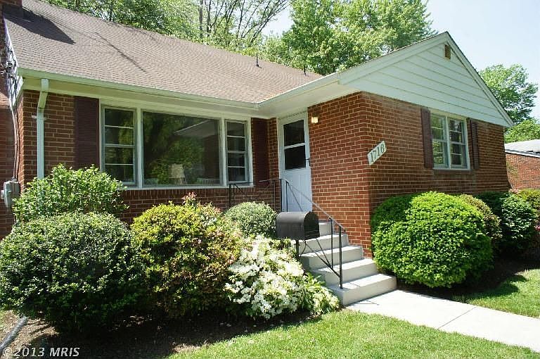 1st image of 1716 Linwood Pl