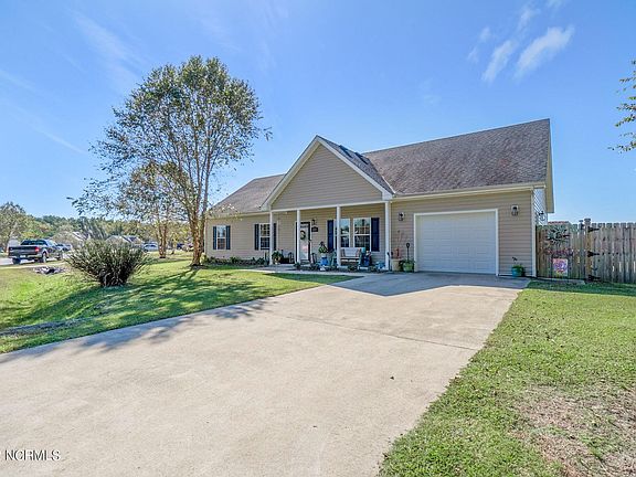 5th image of 227 Laurel Woods Way
