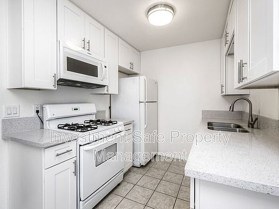 4th image of 9729 Winter Gardens Blvd Unit 76