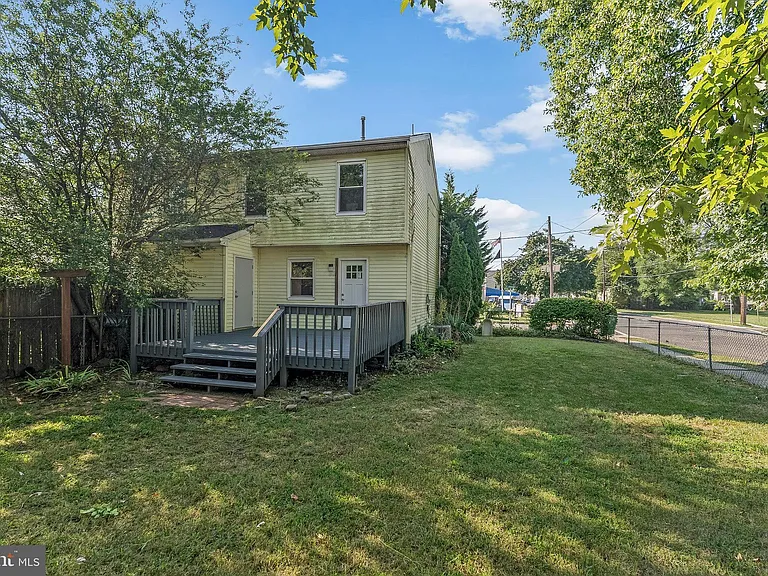 341 Clarkson St — Photo 28