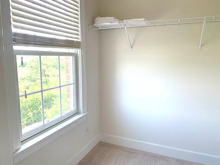 607 W Mulberry St — Photo 22