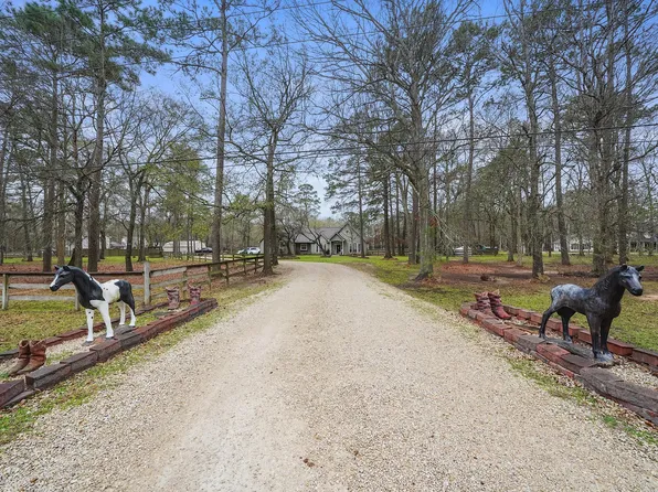 28710 Misty Oaks Dr, Huffman, TX 77336