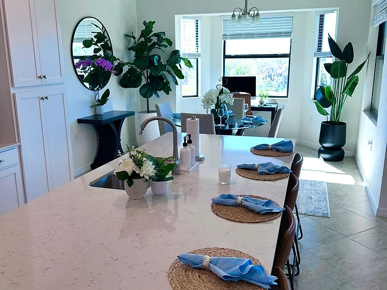 17520 Gawthrop Dr #405 — Photo 2