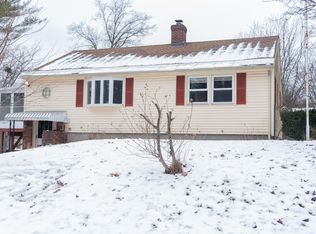 7 Lancaster Dr, Nashua, NH 03062