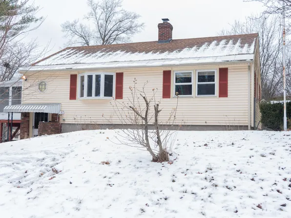 7 Lancaster Drive, Nashua, NH 03062