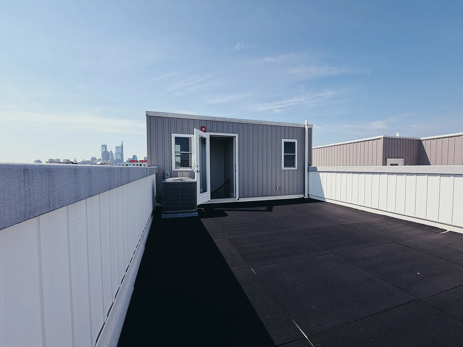 2 bed, 1.5 bath, 917 sqft, $2,700 — Photo 1