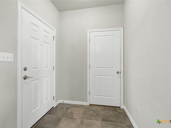 3rd image of 109 Bosque Dr