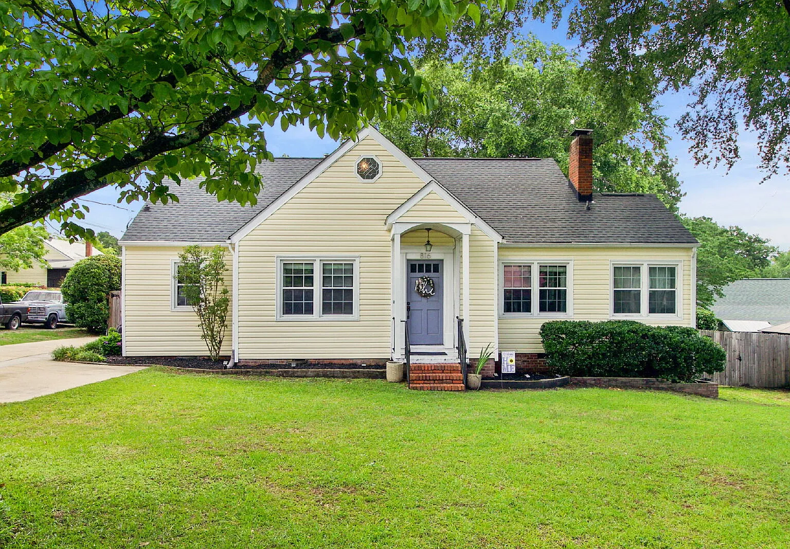 4 bed, 2.0 bath, 2025 sqft, $2,100 — Photo 1