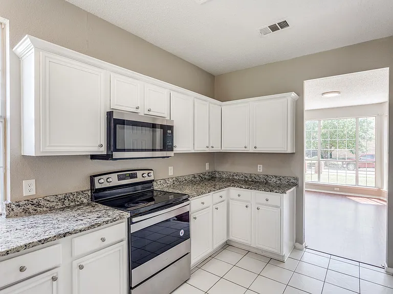 4713 Park Downs Dr — Photo 8