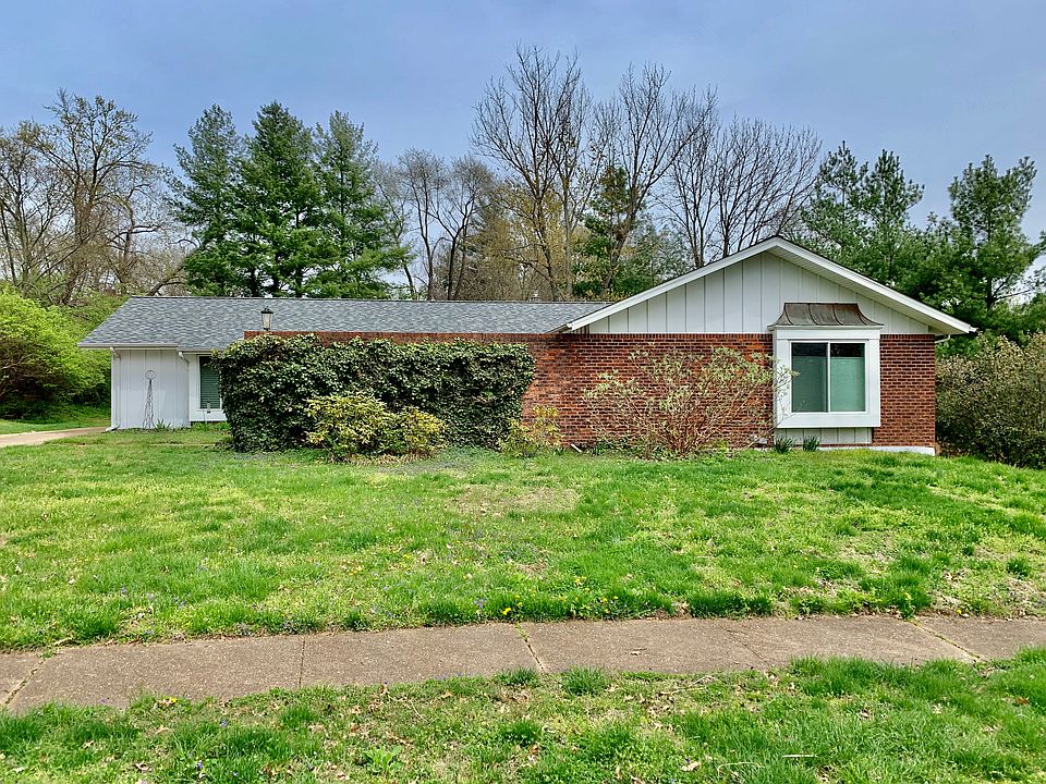 1st image of 10 Silvercreek Ln
