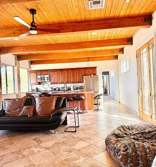 11077 Pacific View Dr — Photo 7