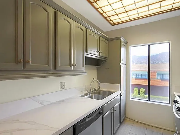 409 Burchett St #315 — Photo 3