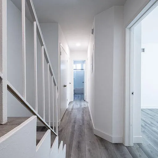 340 N Palm Dr #7 — Photo 1