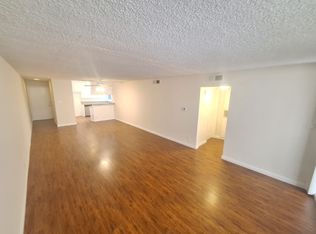 13907 Oxnard, Van Nuys, CA 91401