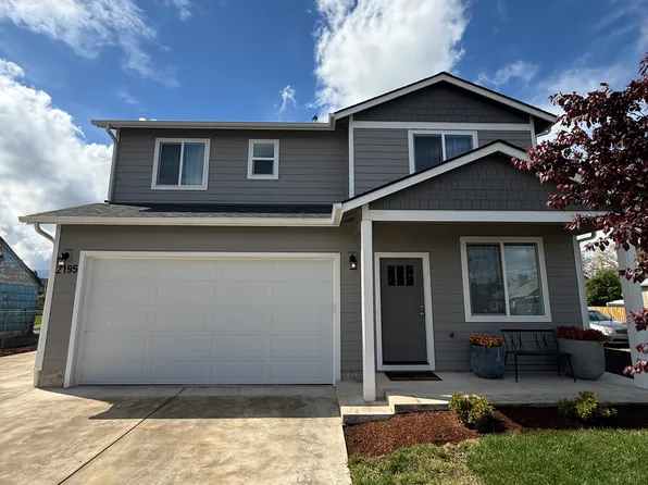 2195 Vaughn Ave NE, Salem, OR 97305