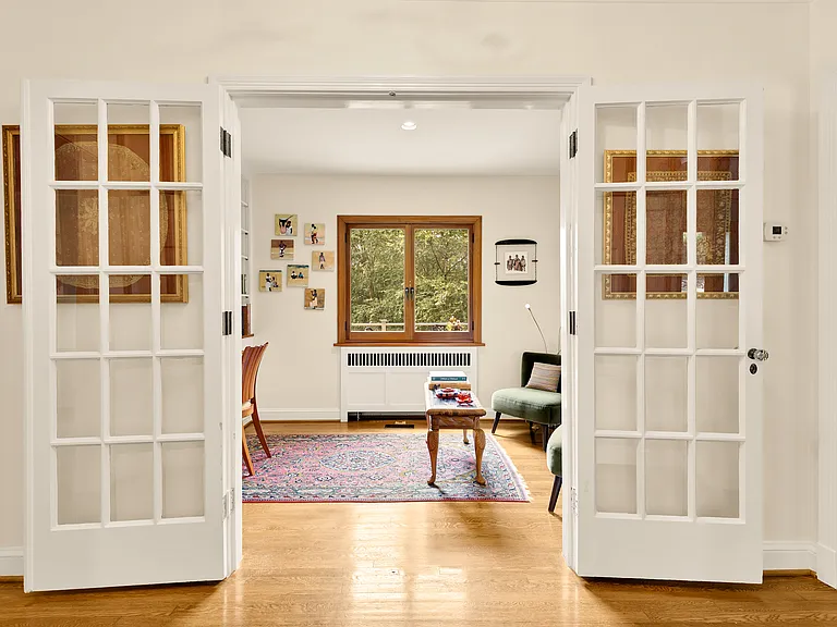 3111 Chain Bridge Rd NW — Photo 26
