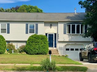 250 Capstan Ave, Groton, CT 06355