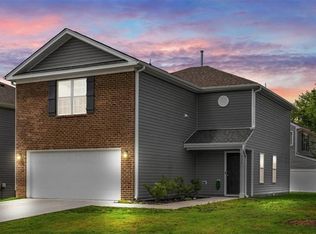 824 Sage Hill Dr, Jamestown, NC 27282