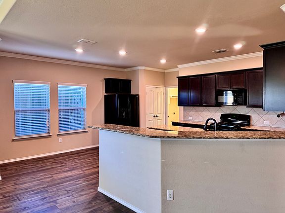 5th image of 14601 San Pablo Dr