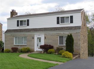 232 Santa Fe Dr, Bethel Park, PA 15102