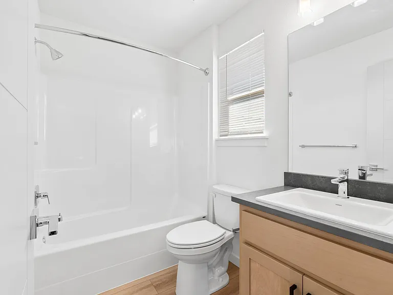 421 Creekside Way #B — Photo 9