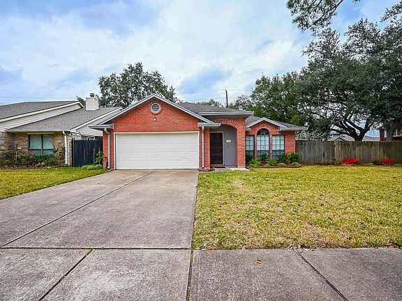 2nd image of 3551 Santa Rosa Ln