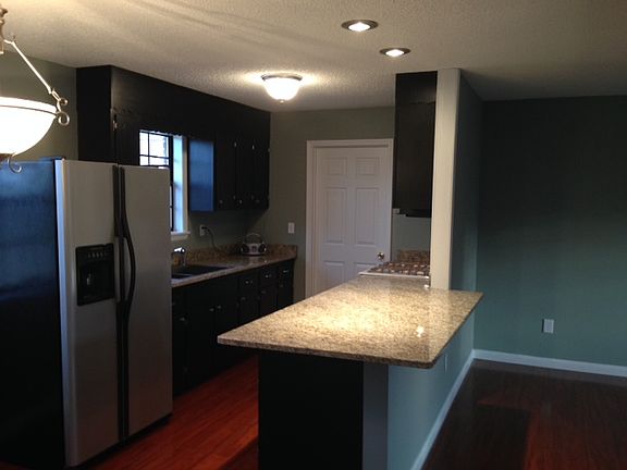 5th image of 113 Phillips Dr