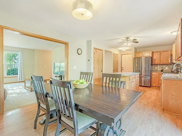 4654 SECRET GARDEN Drive, Mcfarland, WI 53558