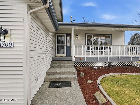 4th image of 1700 N Summer Hills Ct