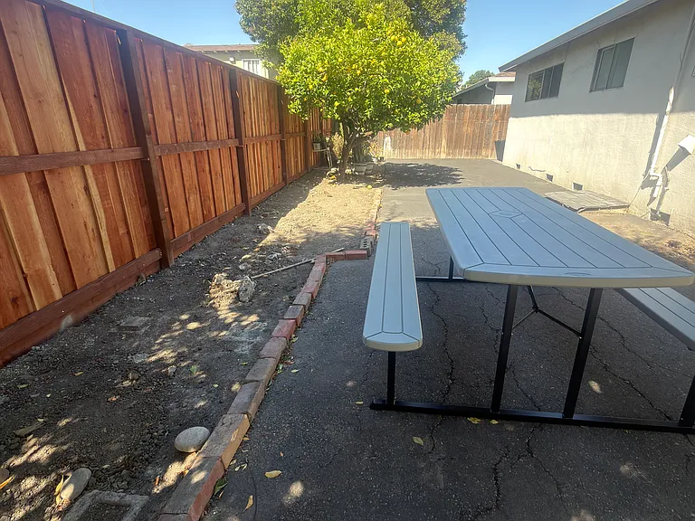 2225 Luz Ave #1 — Photo 3