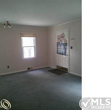 3157 Warick - Living Rm.2.jpg