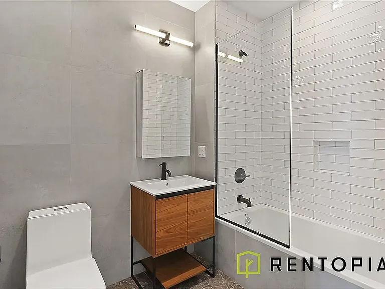 74 N 1st St #6T — Photo 8