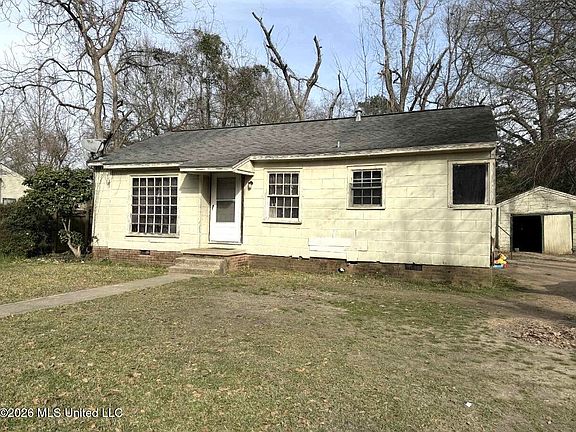 2nd image of 205 Albert St