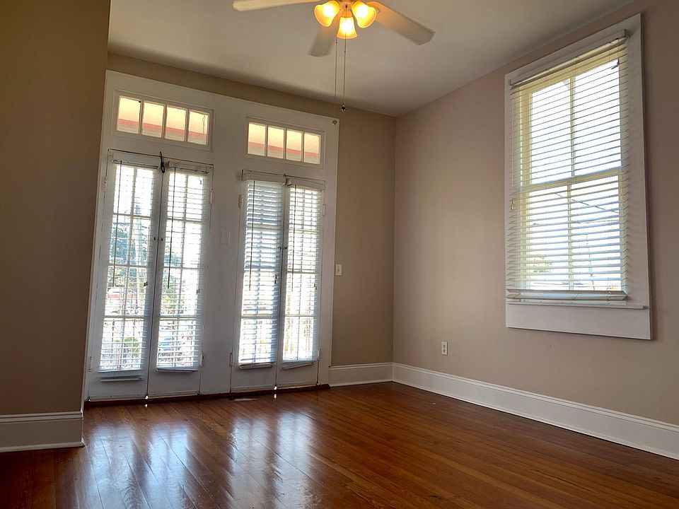 1st image of 3125-27 Banks St #3127-B