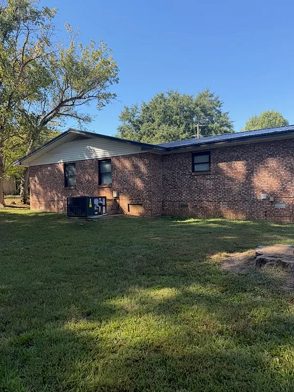 3 bed, 1466 sqft, $1,500 — Photo 2