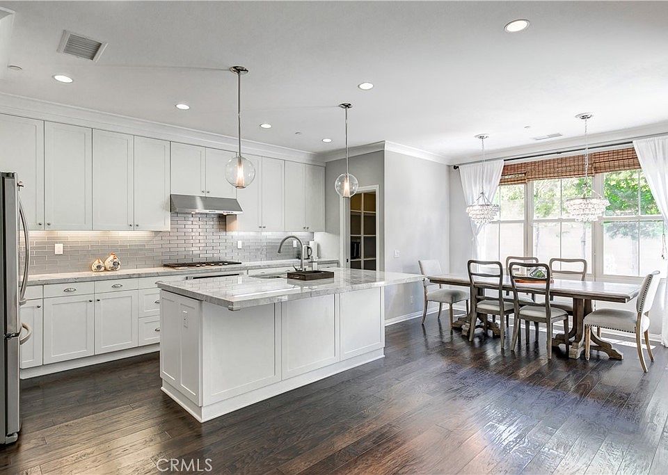 1st image of 72 Cherry Tree