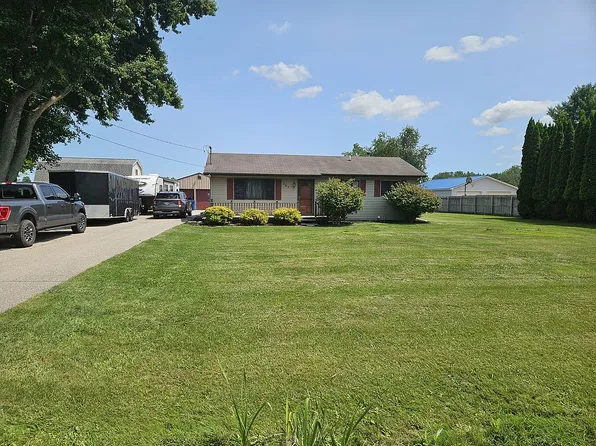 567 S Eleven Mile Rd, Linwood, MI 48634