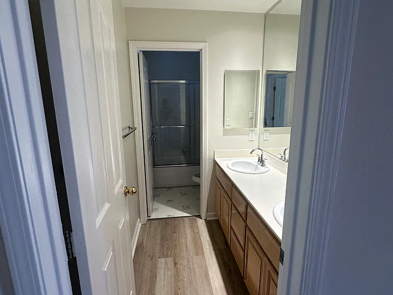 2104 Lynwood Way — Photo 32