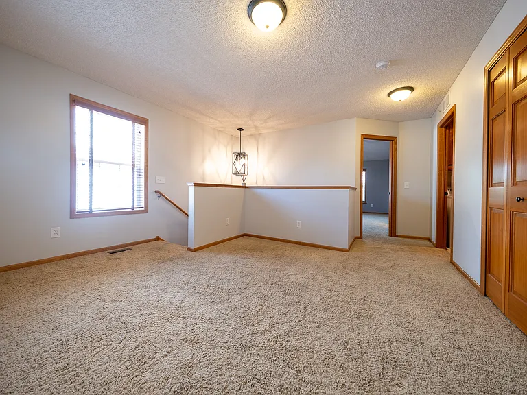 10930 Fergus St NE #F — Photo 11