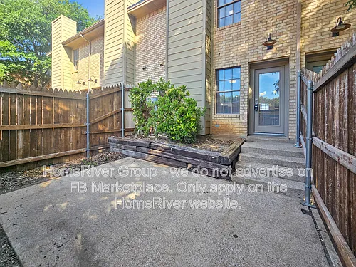 7403 Kingswood Cir Photo 1