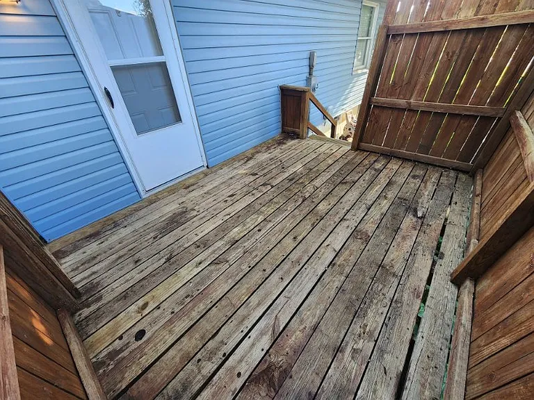Side deck