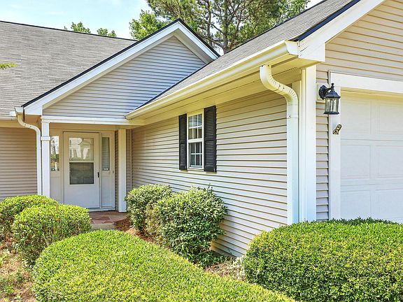 4th image of 9081 Delancey Cir
